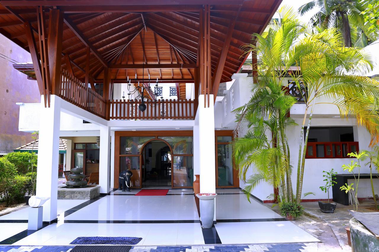 Southern Star Hotel Бентота Экстерьер фото