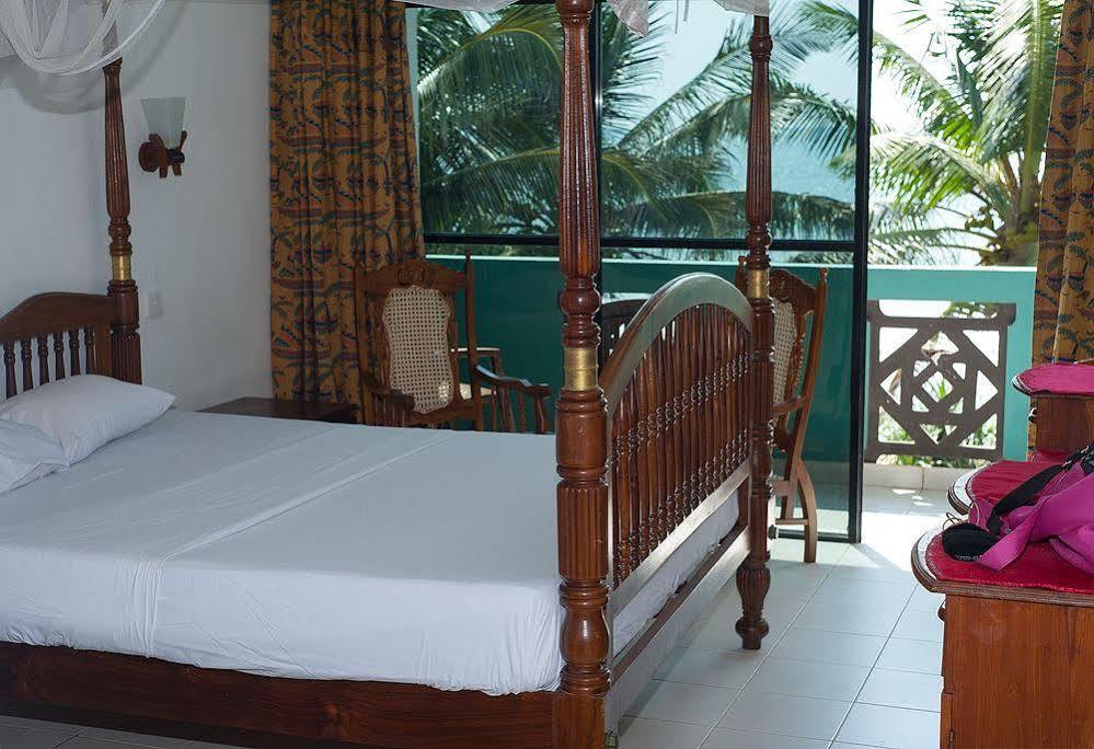 Southern Star Hotel Бентота Экстерьер фото