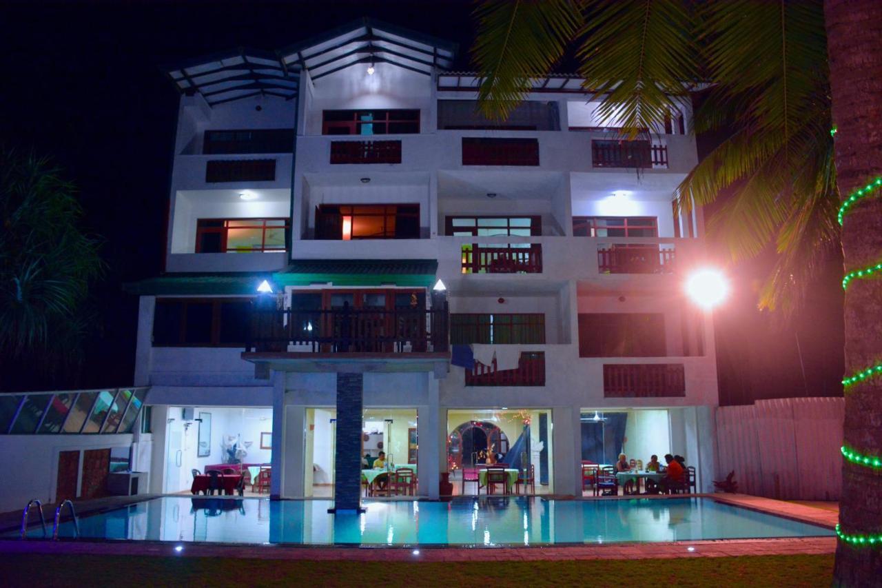 Southern Star Hotel Бентота Экстерьер фото